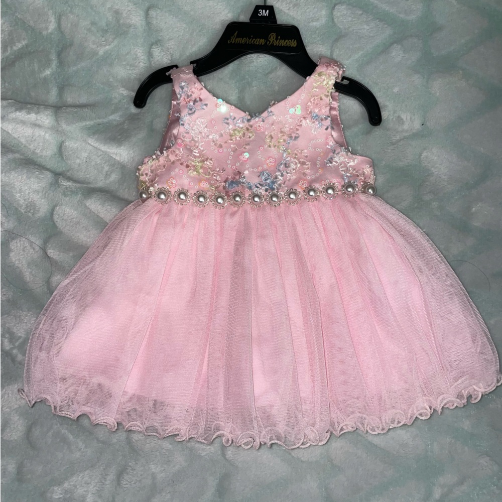 PINK STUDDED FORMAL DRESS SIZE 3MONTHS